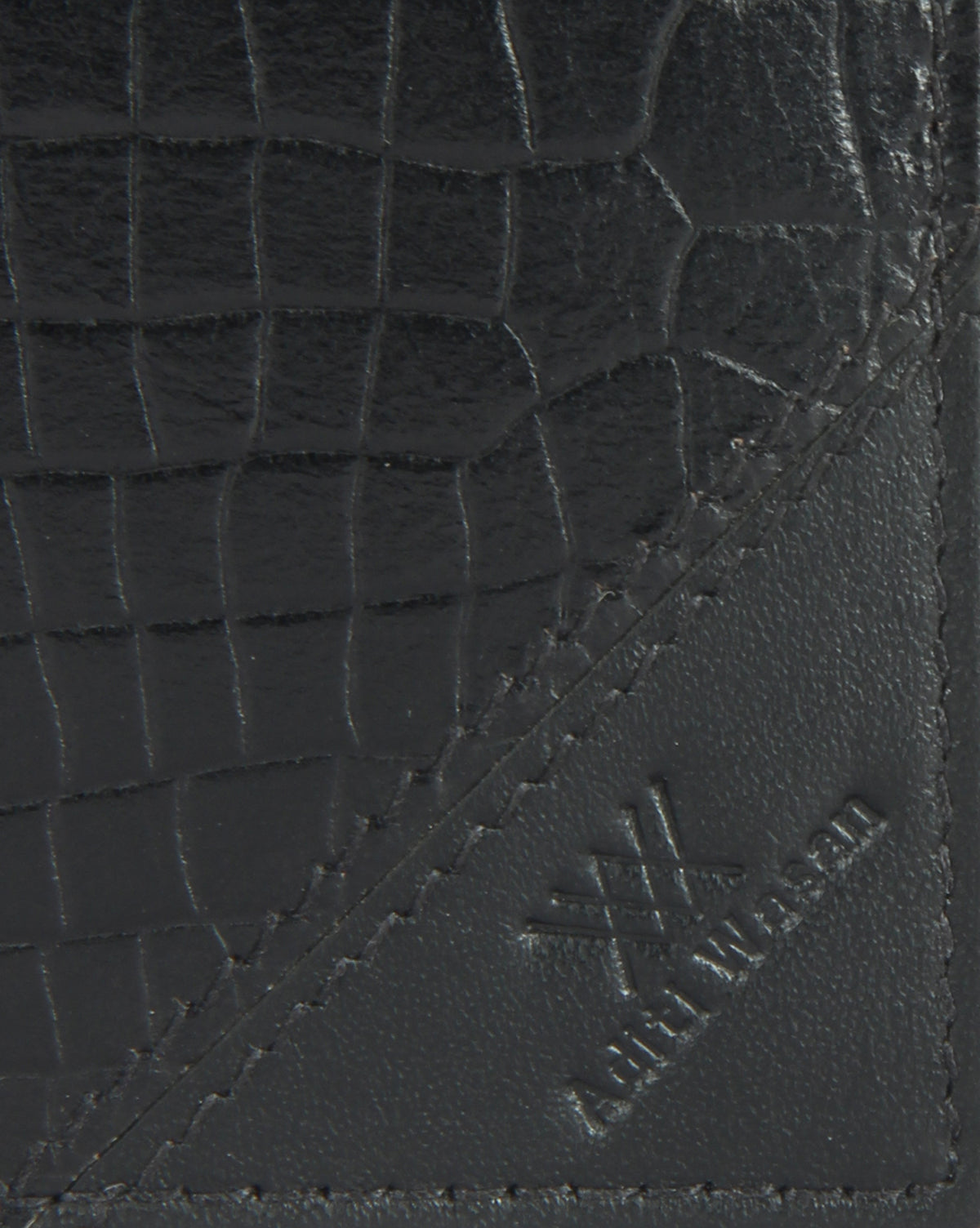 Embossed Croco Black Wallet