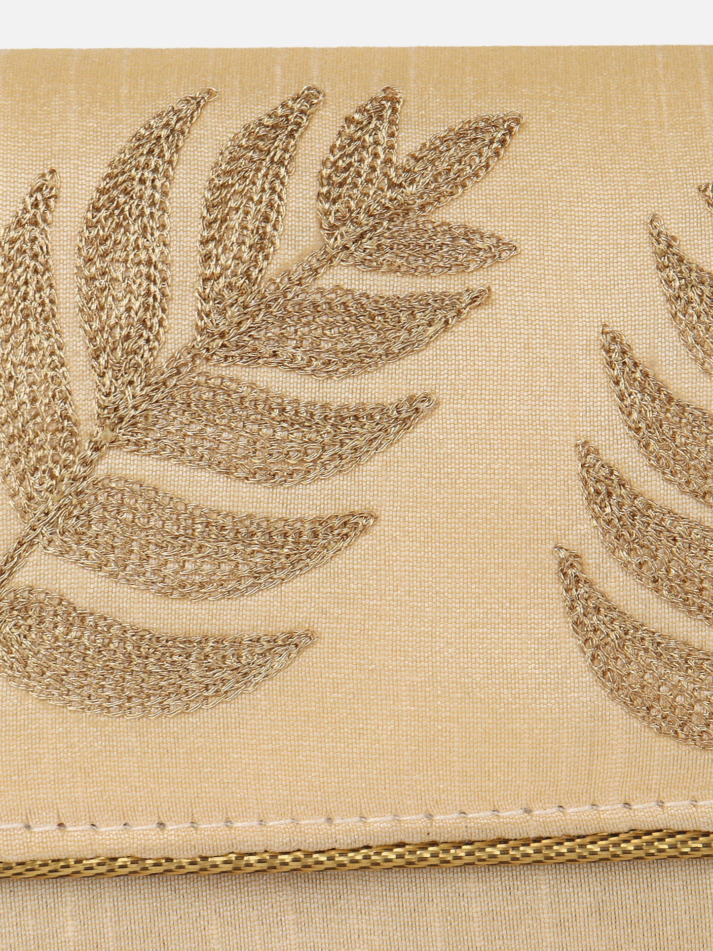 Embroidered beige fabric clutch