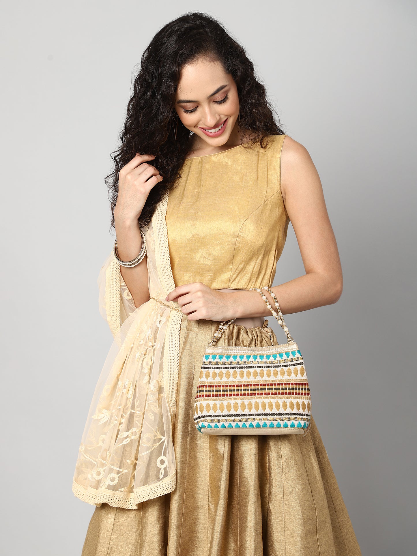Multi-color jacquard bag