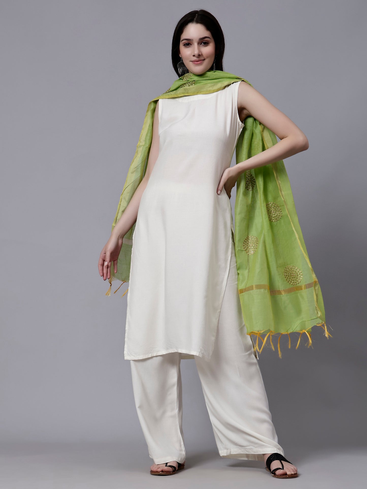 Green Embroidered Zari Boota Tasseled Border Ethnic Dupatta