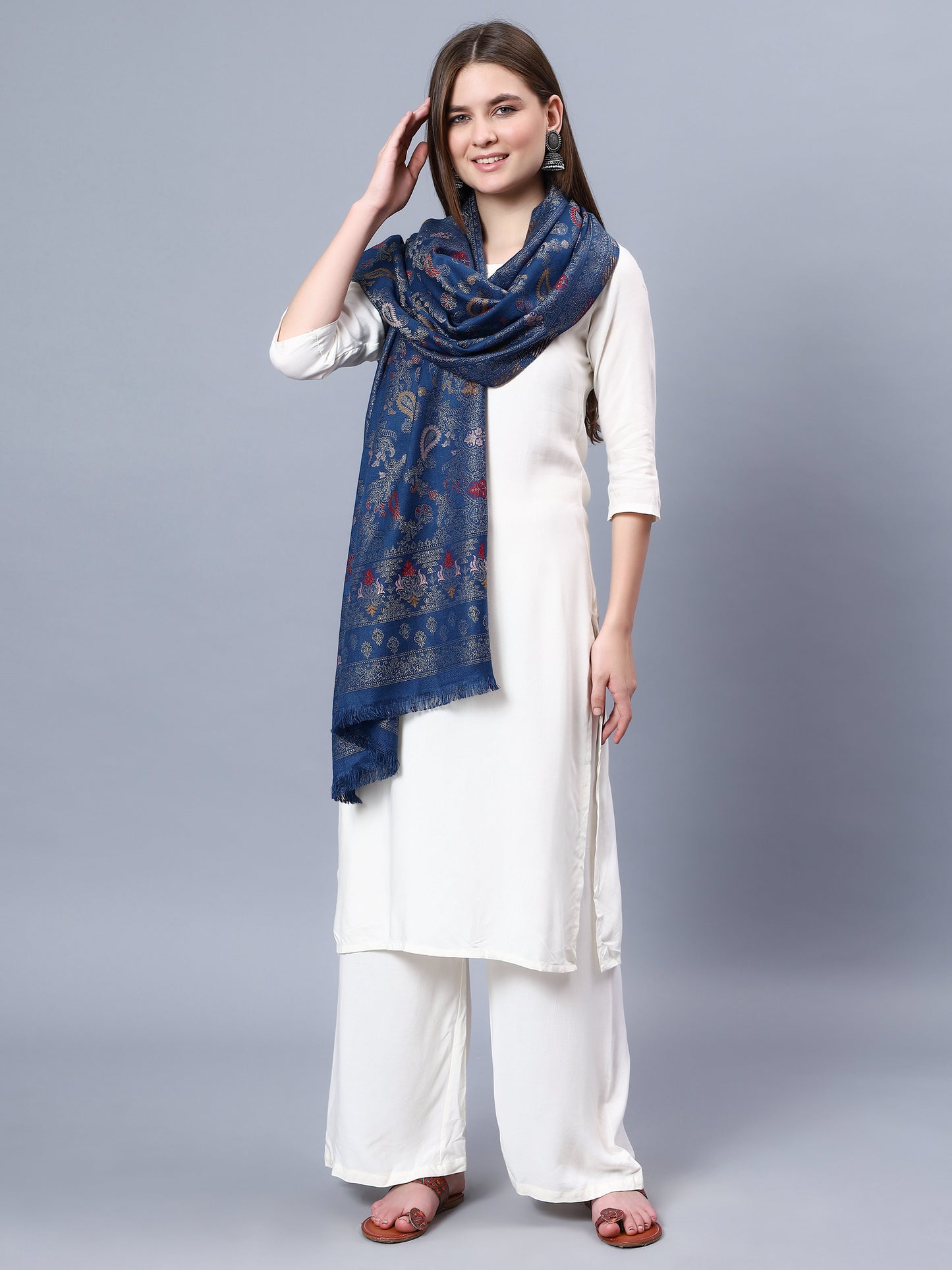 Multicolor viscose stole with paisely and floral jacquard pattern
