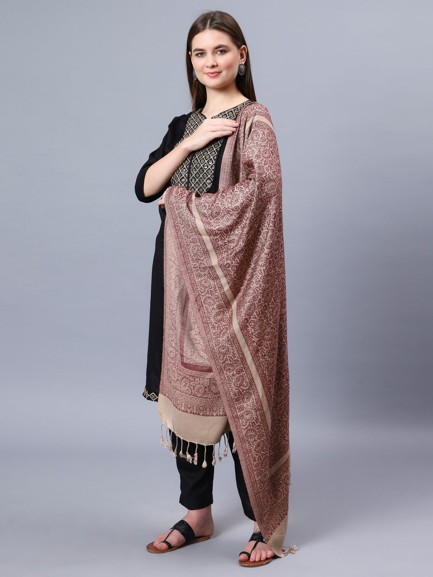 Brown viscose stole with a maroon jacquard pattern